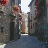 Castle of Castiglione di Garfagnana, alleyway